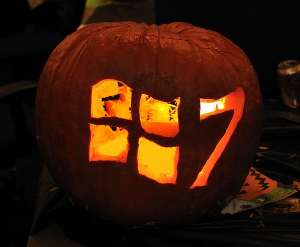 Windows 7 Halloween pumpkin